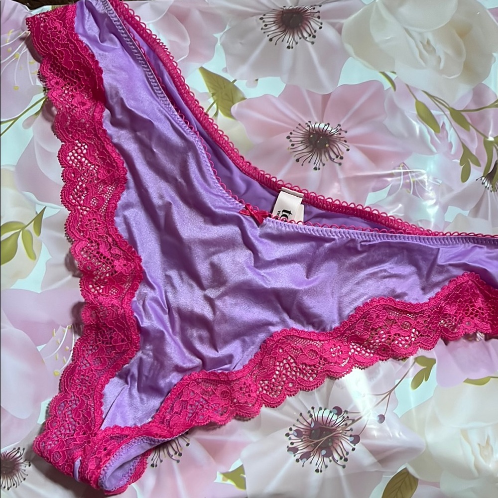 Victoria secret Thongs large